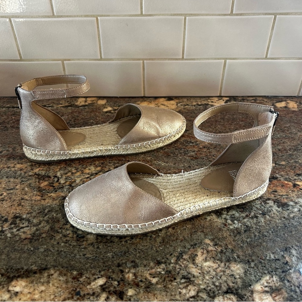NEW $140~Eileen Fisher~LALA Gold Leather Ankle Strap Espadrille Flats~8/8.5 - Picture 2 of 11